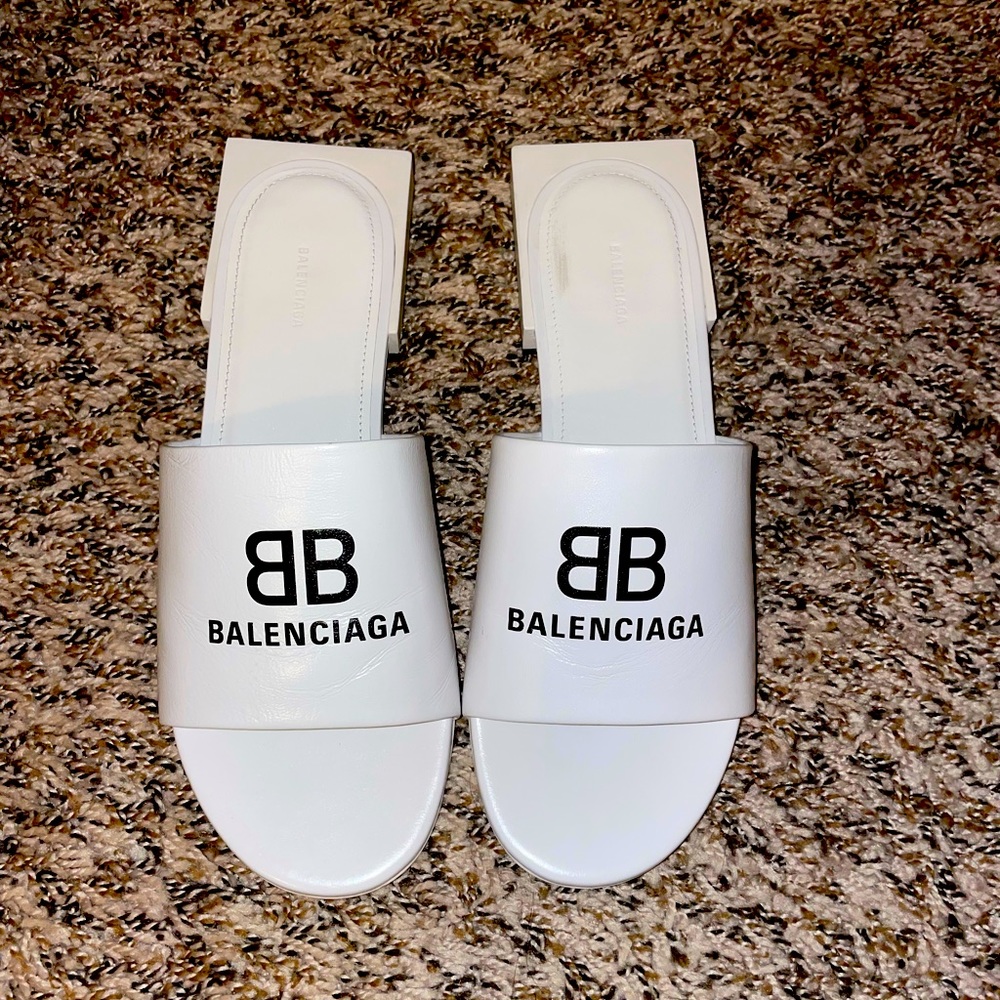 White soft leather sandals size 7